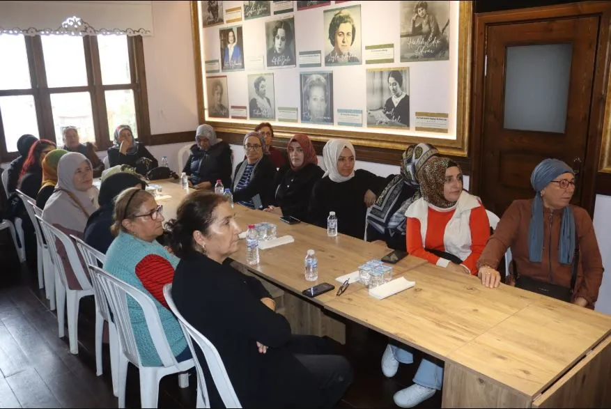 Kadın Kadına Konak Buluşmaları Gültepe Fatih Mahallesi kadınlarını ağırladı