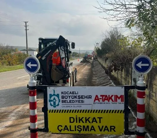 Kandıra’da yağmur suyu kanalları temizlendi