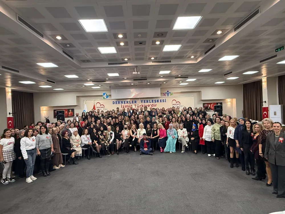 İzmit Belediyesi Öğretmenler Günü’nde eğitim emekçilerini buluşturdu