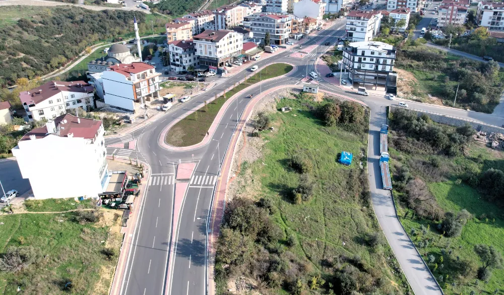 Gebze Dr. Zeki Acar Caddesi’ne dönel kavşak